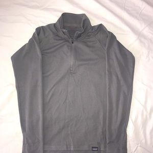 Patagonia midweight Capilene base layer. Boys size Large (12)